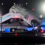 Air Canada Plane Crash:ट्रैफिक कंट्रोलर बोला- मैंने गलती कर दी; न्यूयॉर्क के एयरपोर्ट पर बड़ी विमान दुर्घटना – Air Canada Plane Crash Traffic Controller Says I Made Mistake Two Pilots Killed At Laguardia Airport New York