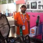 ईरान युद्ध की आग से हिली दुनिया, दुनिया में पेट्रोल महंगा, भारत में क्यों स्थिर? महंगाई के खतरे के बीच ‘एनर्जी टेस्ट’ में देश की असली परीक्षा