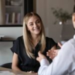 पहली मुलाकात में ही बनाएं दमदार इम्प्रेशन, कॉन्फिडेंट और स्मार्ट दिखने के लिए अपनाएं ये टिप्स