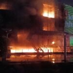 Panipat:मित्तल मॉल में लगी भीषण आग, पांच शोरूम खाक; जोरदार धमाके से फैली दहशत के बाद खाली कराया परिसर – Panipat: Massive Fire Breaks Out In Mittal Mall, Five Showrooms Reduced To Ashes