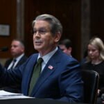 Bessent Backs Financial Support for Oil-Rich U.A.E.