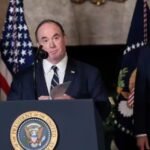 होर्मुज में नाकेबंदी के बीच डोनाल्ड ट्रंप का बड़ा एक्शन, आर्मी चीफ के बाद अब नेवी चीफ को किया बर्खास्त