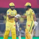 RCB को पछाड़ चेन्नई सुपर किंग्स ने रचा इतिहास, IPL का ‘महारिकॉर्ड’ CSK के नाम