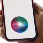 Apple Pushes Siri Programmers to Adopt AI Coding Tools