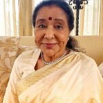 आशा भोसले को पड़ा दिल का दौरा, अस्पताल में भर्ती लीजेंड सिंगर; हालत गंभीर – Asha Bhosale Suffered Heart Attack Admitted To Hospital