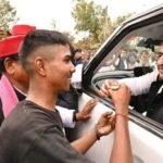 Up:जब से पिलाई अखिलेश यादव को चाय, तब से आई शामत, मिलावट की आशंका में भरा नमूना; होटल संचालक की बढ़ी मुश्किल – Trouble Brews Serving Tea To Akhilesh Yadav Food Safety Officer Collects Sample Suspicions Of Adulteration