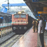 भारत के बाहर जाती हैं ये ट्रेनें, कभी किया है इनमें सफर, क्यों 2 साल से थमे हैं इनके पहिए?