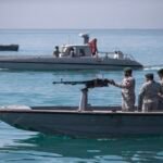 पश्चिम एशिया संकट:होर्मुज की नाकेबंदी के बाद पाकिस्तानी जहाजों ने बदला रास्ता, ट्रंप ने ईरान को दी चेतावनी – Strait Of Hormuz Tension Pakistan Oil Tankers Turn Back Trump Warning Iran