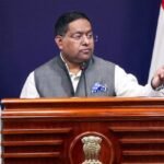 ट्रंप का बयान विवाद:’टिप्पणी तथ्यों-वास्तविकता से परे, ऐसी बातें अस्वीकार्य’, विदेश मंत्रालय की दो-टूक – Mea Response On Donald Trump Hellhole Remark Says Uninformed Inappropriate And In Poor Taste