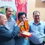 Uk Board: बाइक स्पेयर पार्ट की दुकान पर काम करते हैं पिता, बेटे ने खामोशी से की मेहनत, नतीजों में दिखाया दम – Uk Board Result Class 12 Merit List Second Topper Uttarakhand Aryan Success Story