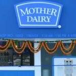 Mother Dairy Milk Price: अमूल के बाद मदर डेयरी ने इन 6 प्रोडक्ट्स के बढ़ा दिए दाम, यहां देखें रेट लिस्ट, कितनी बढ़ी कीमत?