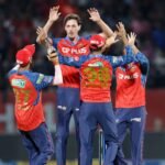 IPL Playoffs Qualification Scenarios: मुंबई से हारने के बाद पंजाब किंग्स की उम्मीदों को लगा झटका, 5 पॉइंट्स में समझिए प्लेऑफ का गणित
