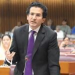 ऊर्जा संकट से जूझ रहा पड़ोसी पाकिस्तान, सिर्फ बचा 5 से 7 दिन का तेल भंडार; एक लीटर पेट्रोल की कीमत 400 पार