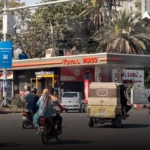 Pakistan Petrol-Disel Rate: पाकिस्तान में सस्ता हुआ पेट्रोल-डीजल, 6 रुपये लीटर कम हुए दाम, शहबाज सरकार ने कर दिया ऐलान