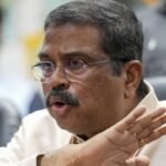 Politics:’बंगाल में बंदूक की नोक पर लोकतंत्र’, ममता के इस्तीफे से इनकार पर धर्मेंद्र प्रधान ने साधा निशाना – Democracy In Bengal ‘held At Gunpoint’: Dharmendra Pradhan