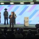 Macron:अफ्रीका शिखर सम्मेलन में बिना बुलाए मंच पर पहुंचे मैक्रों, अपमान पर भड़के; लोगों को लगा दी डांट – France President Emmanuel Macron Scold Crowd In Africa Summit For Lack Of Respect