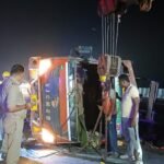 हापुड़ में गंगा एक्सप्रेसवे पर दर्दनाक हादसा:डिवाइडर से टकराया कैंटर, दो महिलाओं और आठ माह के मासूम की मौत – Accident On Ganga Expressway In Hapur Canter Collides With Divider Two Women And An 8-month-old Infant Dead