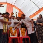 फिर सुर्खियों में विधायक लोधी:अहिल्याबाई की जयंती पर पूर्व डकैत की तस्वीर पर चढ़ा दी माला, कांग्रेस ने घेरा – Pritam Lodhi Row: Garlanding Of Former Dacoit Photo At Ahilyabai Jayanti Event Triggers Congress Attack