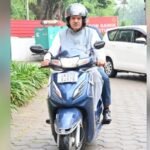Dehradun:मंत्री ने तेल बचाने को स्कूटी चलाई, अब जुर्माने की नौबत आई; इस वजह से सोशल मीडिया पर हुए ट्रोल – Uttarakhand Cabinet Minister Ganesh Joshi Rides Scooter To Save Fuel But Trolled On Social Media