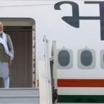 राष्ट्रपति इमैनुएल मैक्रों के निमंत्रण पर फ्रांस पहुंचे प्रधानमंत्री नरेंद्र मोदी,