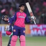 Vaibhav Suryavanshi: IPL से वैभव सूर्यवंशी की हो रही छप्परफाड़ कमाई, क्या बच्चों की कमाई पर टैक्स वसूलती है सरकार?