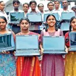 Free laptop Scheme: बच्चों को फ्री लैपटॉप बांट रही सरकार? छात्रों और अभिभावकों के लिए जरूरी खबर, PIB का आया बयान