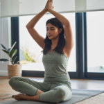 International Yoga Day पर दिखना है स्टाइलिश और कंफर्टेबल? ट्राई करें ये योगा  आउटफिट्स