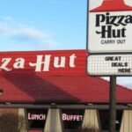 Pizza Hut:2.7 अरब डॉलर में बिकेगी दुनिया की मशहूर पिज्जा चेन पिज्जा हट, जानिए इस फैसले की वजह – Pizza Hut Sold Deal For Billions New Owner China Reason For Business