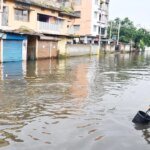 जल प्रलय:पानी में बहीं गाड़ियां, सड़क से खेत तक डूबे; असम में बाढ़ से 47 मौत, महाराष्ट्र-गुजरात भी जलमग्न – Vehicles Swept Away Water Everything From Roads And Fields Railway Tracks Submerged Flood Havoc Assam Gujarat