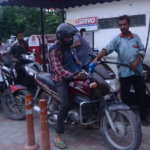 Fuel News: पेट्रोल पर 4 रुपये और डीजल के एक्सपोर्ट पर सरकार ने बढ़ाए 8.5 रुपये, जानें अब क्या होगा आपके ऊपर असर