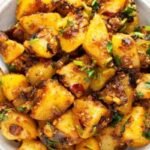 पूड़ी हो या रोटी, हर चीज के साथ जचेगी आलू की ये सूखी सब्जी, नोट कर लें आसान रेसिपी