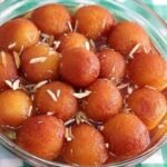 इस राखी भाई के लिए बनाएं स्पेशल मिठाई, सूजी के गुलाब जामुन की ये रेसिपी करें ट्राई
