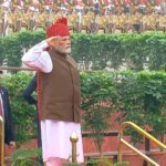 80th Independence Day:हर साल अलग रंग, हर बार खास अंदाज; लाल किले पर ‘बंधेज’ पगड़ी में दिखे Pm मोदी – Independence Day 2026: Pm Modi Red Tie-and-dye Turban At Red Fort Highlights India Cultural Diversity