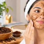 चेहरे पर Coffee लगाने का ट्रेंड कितना सही? वायरल Beauty Hack का जानें सच