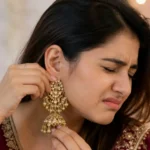 हैवी झुमकों से कान के छेद हो रहे हैं बड़े? पहनने से पहले करें ये काम