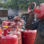 यूपी:गैस बुकिंग पर नया अपडेट, इन उपभोक्ताओं की बंद की गईं सेवाएं; सिलिंडर के लिए ये काम करना जरूरी – Lpg Update: Services May Be Suspended For Consumers Without E-kyc