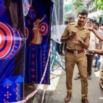 लालबाग में गणपति दर्शन के बीच हादसा:करंट लगने से बच्ची-महिला की मौत; चार घायल, स्टॉल संचालक पर केस – Mumbai Ganpati Pandal Electric Shock Two Dead Four Injured Lalbaug
