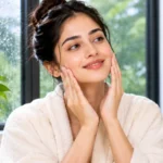 उमस और बारिश के बाद मुरझा गई है स्किन, सितंबर में ऐसे लौटाएं चेहरे की रौनक